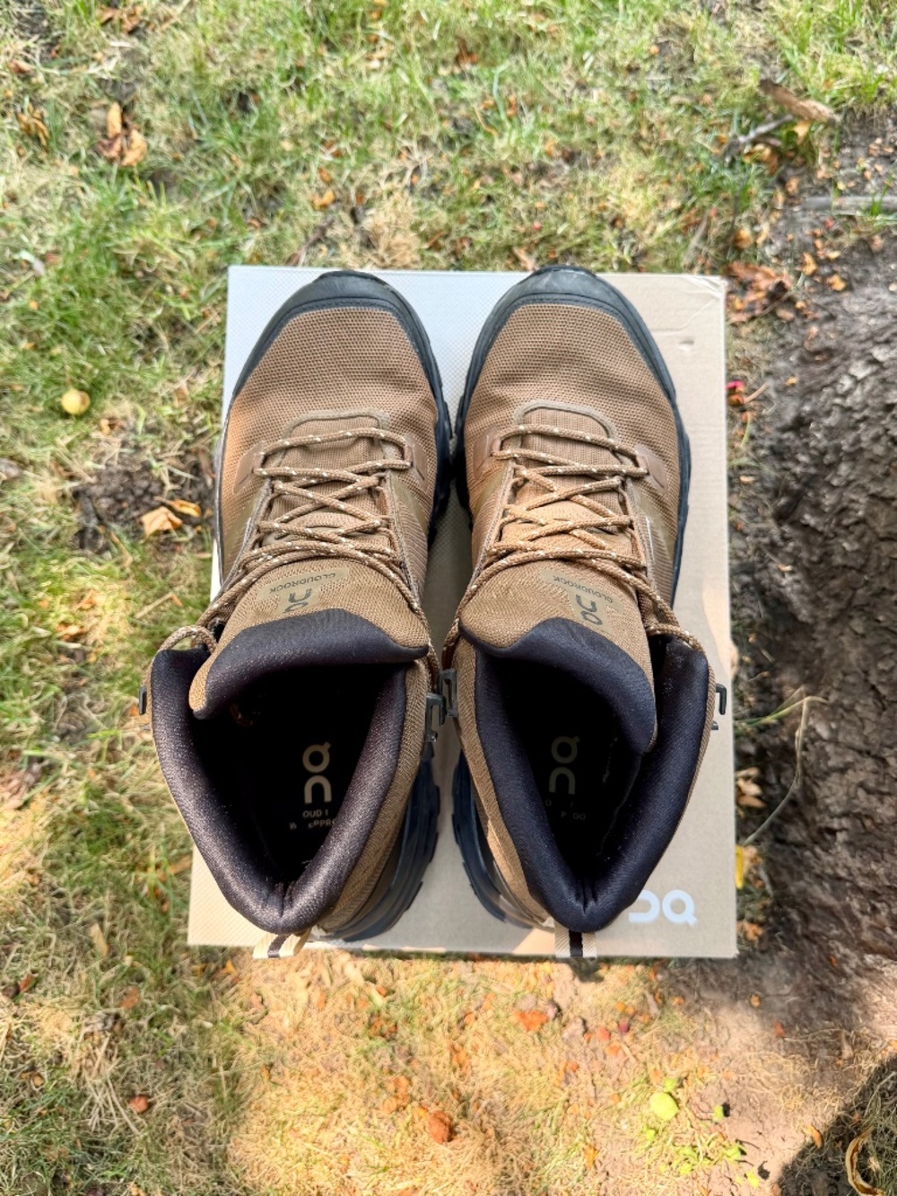 On Running Cloudrock Mid Waterproof Hiking Shoes - US11 - Picture 4 of 6
